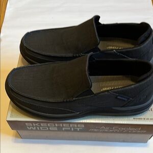 Sketchers size 12 wide feet